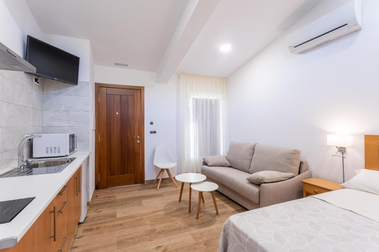 Hotel Donas E Cabaleiros Boqueixon Ngoại thất bức ảnh